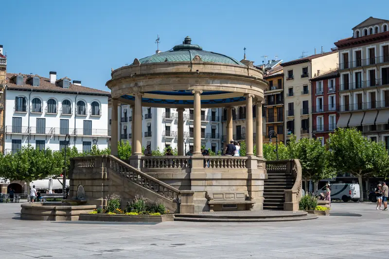 Der Musikpavillon auf der Plaza del Castillo in Pamplona